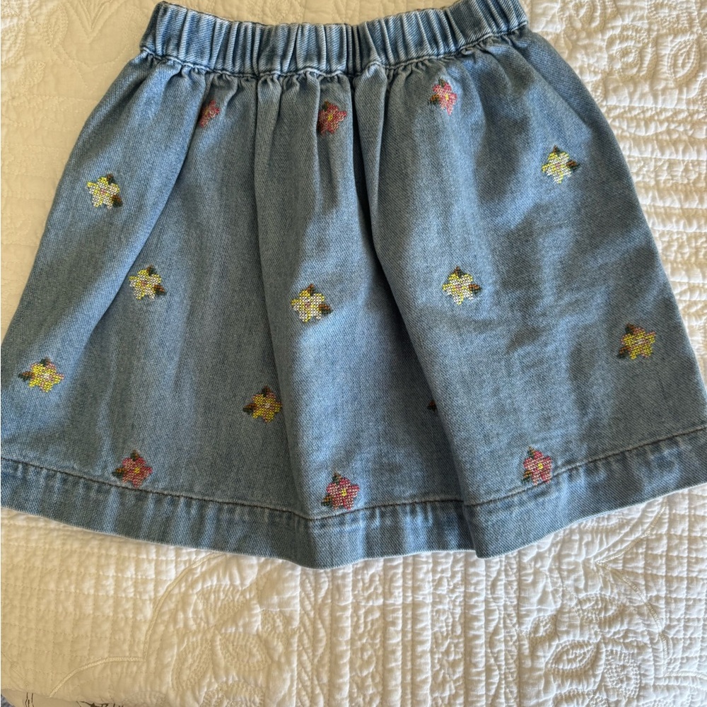 Mini Boden Embroidered Denim Skirt with Floral Accents, Girls size 9/10. - Picture 2 of 3
